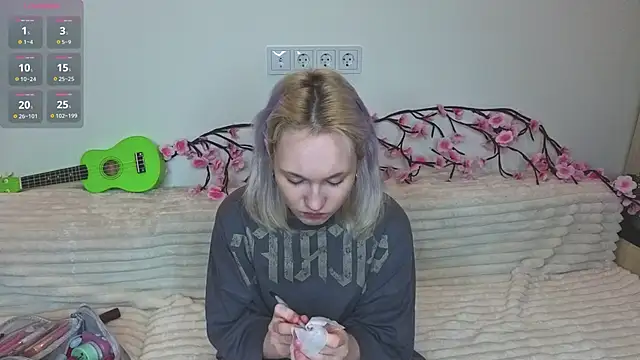 Snapshot of RanaKaduk chatting on December 18, 5:02 am RanaKaduk online show from December 18, 5:02 am