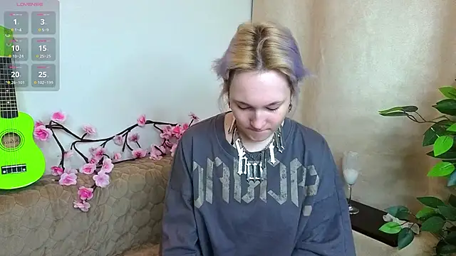 Snapshot of RanaKaduk chatting on December 21, 5:03 am RanaKaduk online show from December 21, 5:03 am