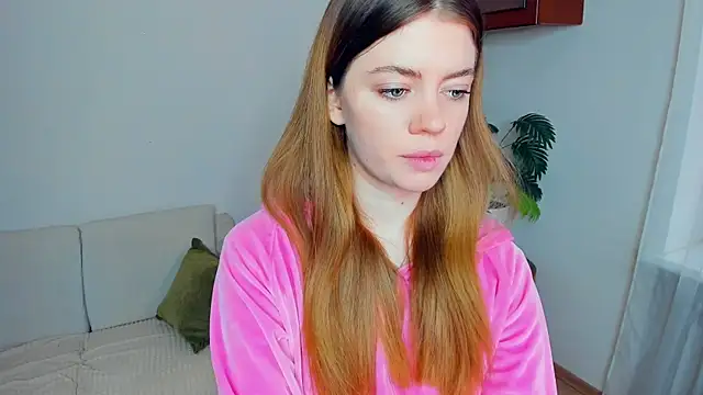 AngelesBenitz online show from December 19, 7:04 am