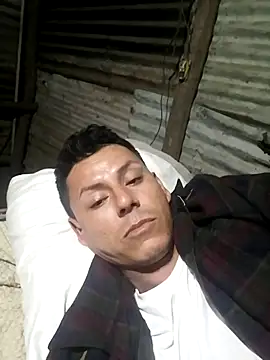 juunioreest online show from February 12, 6:30 am