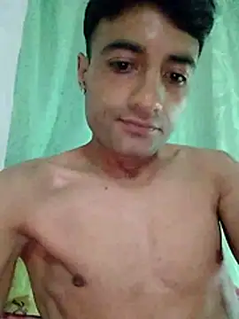 noah77  online show from April 2, 1:36 am