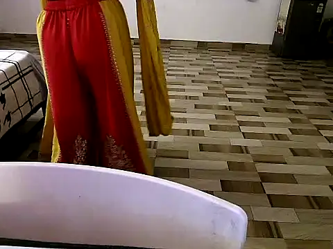 raveena hot online show from May 9, 8:25 pm