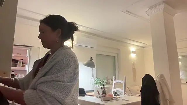 AnnaSophiaX online show from December 2, 8:48 pm