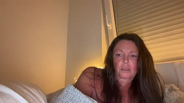 AnnaSophiaX online show from December 3, 7:45 pm