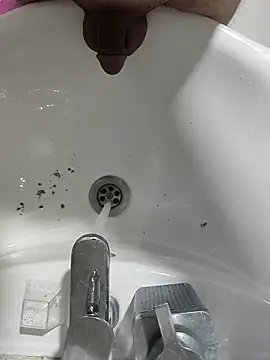 Snapshot of berkkderlerr chatting on March 17, 8:01 pm berkkderlerr online show from March 17, 8:01 pm