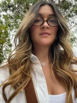 Snapshot of GeorginaBlack chatting on December 17, 7:31 pm GeorginaBlack online show from December 17, 7:31 pm