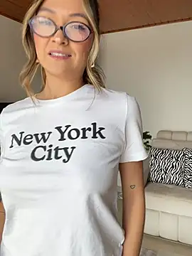 Snapshot of GeorginaBlack chatting on January 15, 6:00 pm GeorginaBlack online show from January 15, 6:00 pm