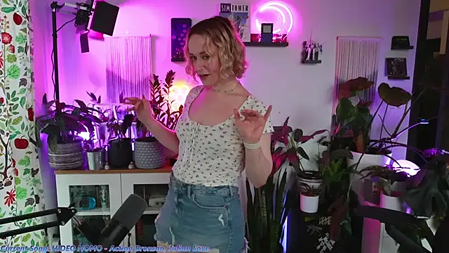 Snapshot of xzoeyryanx chatting on January 9, 6:21 pm xzoeyryanx online show from January 9, 6:21 pm