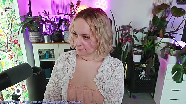 Snapshot of xzoeyryanx chatting on January 12, 7:08 pm xzoeyryanx online show from January 12, 7:08 pm