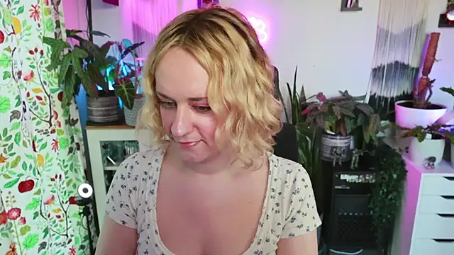xzoeyryanx online show from May 3, 5:19 pm