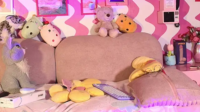 the girl with the red hai online show from January 8, 4:59 am