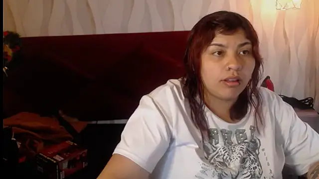 danna garza online show from December 18, 4:51 am