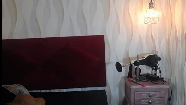 danna garza online show from December 20, 5:14 am