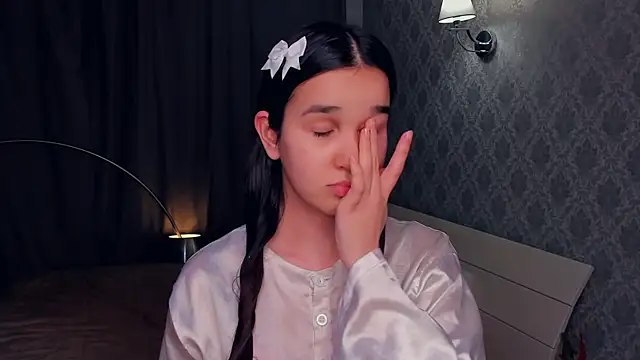 MeliaMelchiori online show from December 21, 9:11 pm