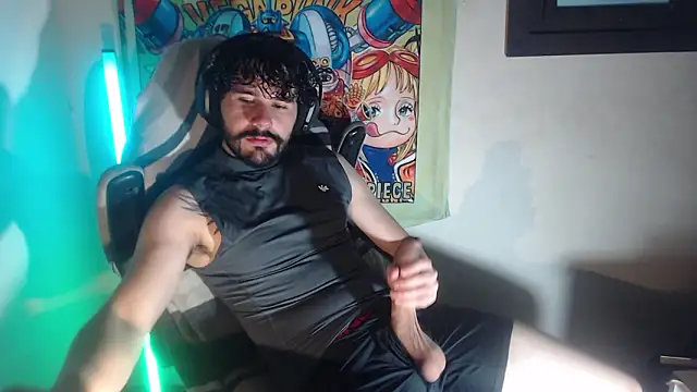 Snapshot of LuciferSantoryu chatting on February 11, 7:13 am LuciferSantoryu online show from February 11, 7:13 am