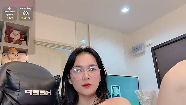 Snapshot of Achix58 chatting on March 9, 4:00 pm Achix58 online show from March 9, 4:00 pm