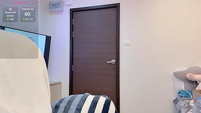 Snapshot of Achix58 chatting on July 16, 4:24 pm Achix58 online show from July 16, 4:24 pm