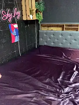 Snapshot of Shy-Ivy chatting on March 5, 10:17 pm Shy-Ivy online show from March 5, 10:17 pm