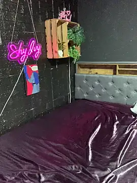 Snapshot of Shy-Ivy chatting on March 26, 10:04 pm Shy-Ivy online show from March 26, 10:04 pm