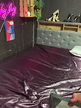 Snapshot of Shy-Ivy chatting on March 29, 9:37 pm Shy-Ivy online show from March 29, 9:37 pm