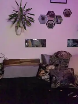 Snapshot of Shy-Ivy chatting on June 25, 9:41 pm Shy-Ivy online show from June 25, 9:41 pm