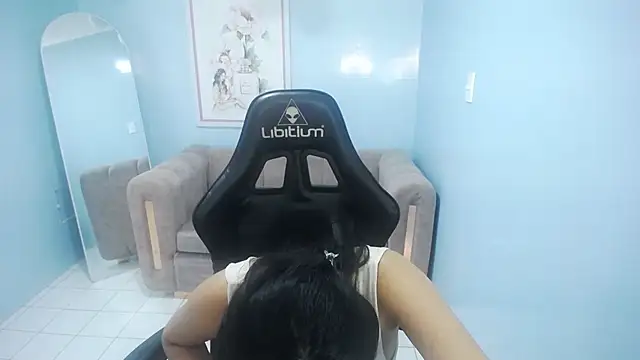 julietha dior t online show from December 14, 2:55 pm