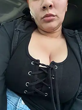 yesslove online show from February 4, 1:22 am