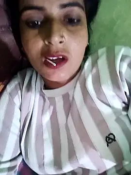 Snapshot of Sexy_bigg chatting on March 18, 3:15 pm Sexy bigg online show from March 18, 3:15 pm