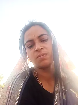 Snapshot of Sexy_bigg chatting on April 1, 2:01 am Sexy bigg online show from April 1, 2:01 am