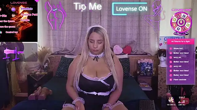 LaReineCleo online show from February 20, 11:00 am