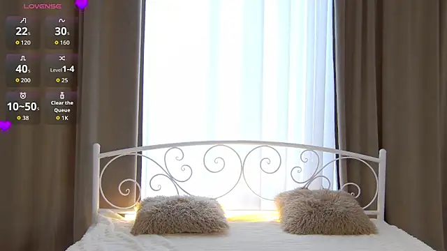 NicoletteBean online show from May 7, 6:19 am