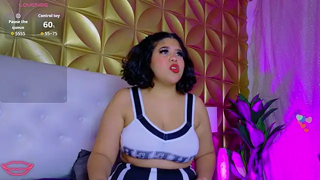 Snapshot of Amanda_Mooree chatting on March 8, 3:54 am Amanda Mooree online show from March 8, 3:54 am