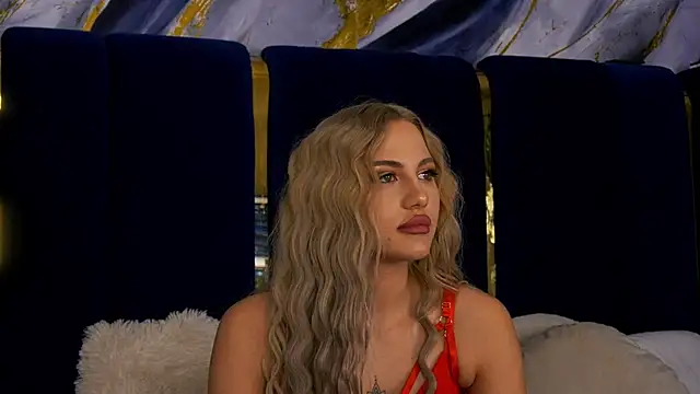 Chloe GraceeX online show from December 15, 10:25 pm