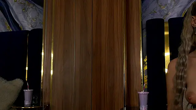 Chloe GraceeX online show from January 7, 8:22 pm