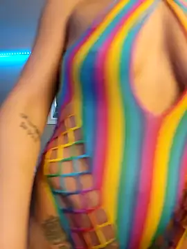 Snapshot of Drowning667 chatting on December 21, 5:20 pm Drowning667 online show from December 21, 5:20 pm