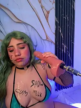 Snapshot of emy_eviee chatting on March 26, 4:23 pm emy eviee online show from March 26, 4:23 pm