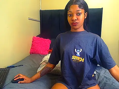 LisaBluexxx1 online show from May 10, 9:25 am