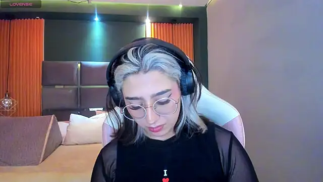 GabyRose9 online show from May 6, 4:30 am