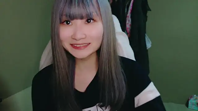 Snapshot of miyu0003 chatting on January 13, 1:27 pm miyu0003 online show from January 13, 1:27 pm