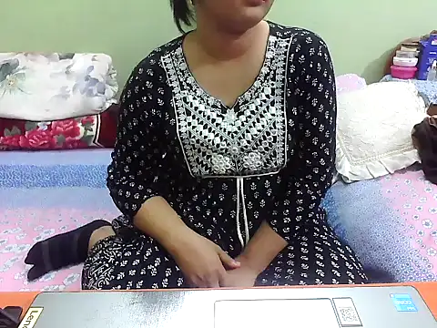 TwinRose2000 online show from January 6, 4:43 pm