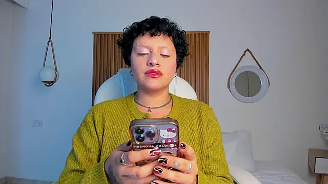 Snapshot of Alaska_deluxe chatting on February 26, 9:25 pm Alaska deluxe online show from February 26, 9:25 pm