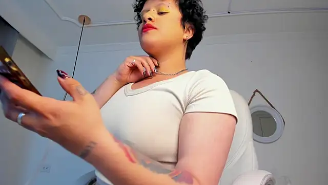 Snapshot of Alaska_deluxe chatting on March 9, 1:53 am Alaska deluxe online show from March 9, 1:53 am