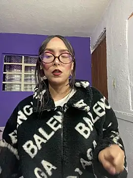 Violeth 00 online show from August 5, 10:51 am
