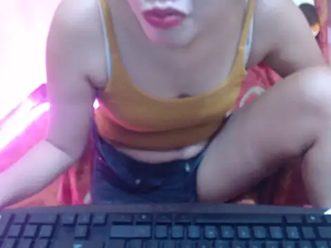 Snapshot of HotAsian_Yazzi69 chatting on February 18, 4:36 pm HotAsian Yazzi69 online show from February 18, 4:36 pm