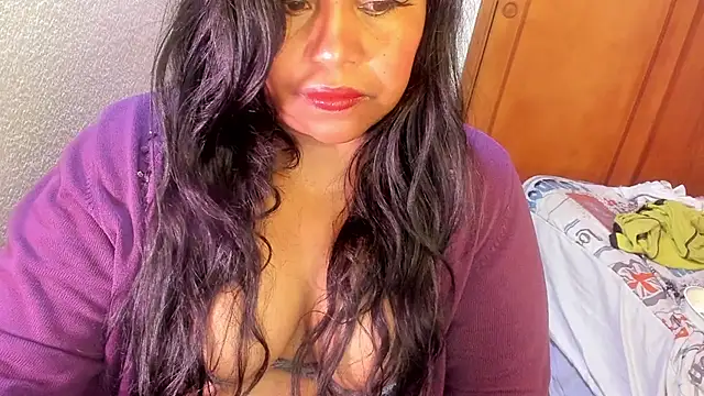 ebonycamelia online show from April 30, 5:41 pm