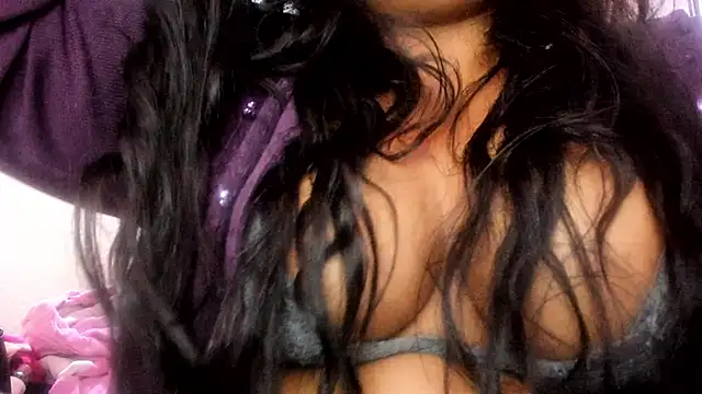 ebonycamelia online show from May 19, 9:21 pm