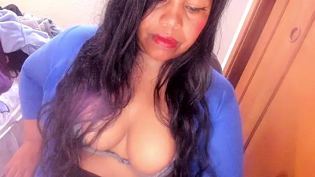 ebonycamelia online show from May 20, 8:04 pm