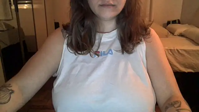 Snapshot of xxxluana chatting on April 6, 8:26 am xxxluana online show from April 6, 8:26 am