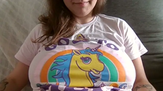 Snapshot of xxxluana chatting on April 16, 6:30 pm xxxluana online show from April 16, 6:30 pm
