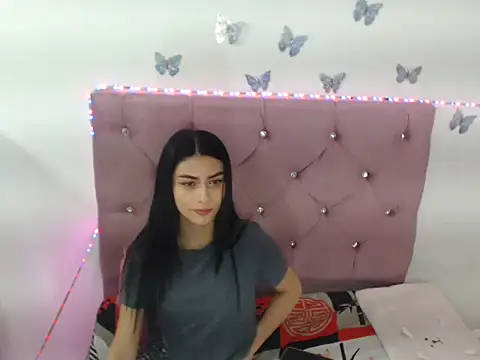 Isardrigue02 online show from November 25, 3:17 am